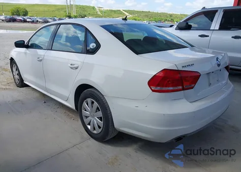 2013 Volkswagen Passat S from USA, damaged, VIN 1VWAP7A36DC060285